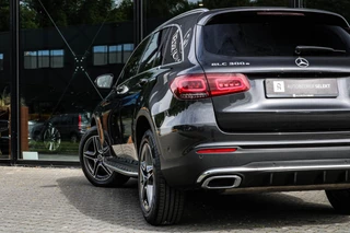 Mercedes-Benz GLC Mercedes-Benz GLC-klasse 300e 4MATIC AMG - CAMERA - SFEERVERLICHTING - afbeelding nr 20