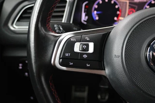 Volkswagen T-Roc Volkswagen T-Roc 1.0 TSI Sport (PARKEERSENSOREN, NAVIGATIE, ACHTERUITRIJCAMERA, DIGITAAL DASHBOARD, CRUISE CONTROL, NL-AUTO) - afbeelding nr 11