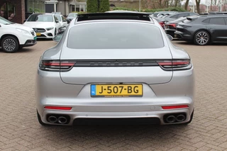 Porsche Panamera Porsche Panamera 2.9 4 E-Hybrid / Panoramadak / 360Camera / Achterasbesturing / Head-up / 21'' / Burmester / Softclose / Sportuitlaat / Sportdesign + Chrono / Keyless / DAB / ACC / Stoelventilatie - afbeelding nr 15