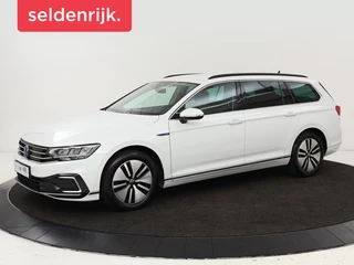Volkswagen Passat Volkswagen Passat 1.4 TSI PHEV GTE | Stoelverwarming | Massage |  Carplay | Camera | Adaptive cruise | Matrix LED | Navigatie | Memory | Sfeerverlichting - afbeelding nr 1