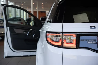 Land Rover Discovery Sport Land Rover Discovery Sport 2.0 D240 R-Dynamic HSE|GrijsKenteken|1 Eig.|Org NL|BTW|Trekhaak|Pano|Leder|Meridian|Full Options|Dealer Onderhouden - afbeelding nr 6