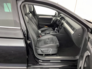 Volkswagen Passat Volkswagen Passat Variant 1.4 TSI GTE Highline Aut. *PANO | LEATHER-ALCANTARA | FULL-LED | NAVI-FULLMAP | ERGONOMIC-SPORT-SEATS | CARPLAY | CAMERA | DAB+ | ECC | HEATED-SEATS | PDC | TOWBAR | SHIFT-PADDLES | AMBIENT-LIGHT | 17''ALU* - afbeelding nr 12