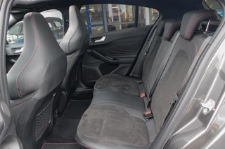 Ford Focus Ford Focus 2.3 Ecoboost 280pk ST-3 | Sper Differentieel | Panoramadak | Adaptive cruise control |Winter Pack | Trekhaak Afneembaar - afbeelding nr 20
