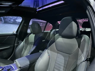 BMW 3 Serie BMW 3-serie 318i M Sport Edition *Schuifdak*Shadow Line*Camera*Laser* - afbeelding nr 17