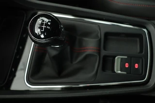 SEAT Leon SEAT Leon 1.4 TSI FR | Panoramadak | Stoelverwarming |  Carplay | Alcantara | Full LED | Navigatie | Sportstoelen | PDC | Climate control - afbeelding nr 15