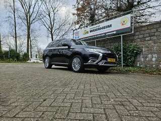 Mitsubishi Outlander Mitsubishi Outlander 2.4 PHEV intens+ Zeer luxe uitvoering! - afbeelding nr 13