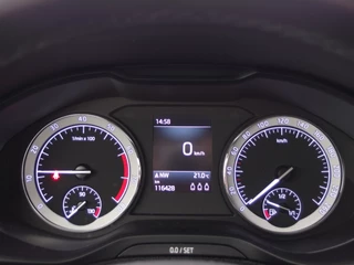 Škoda Karoq CAMERA / STOELVERW / CARPLAY / NAVI / CLIMA / PDC / NL-AUTO - afbeelding nr 32