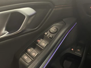 BMW 3 Serie BMW 3-serie Touring 330e 292PK Sportline Aut-8 Leder Vernasca Ambiente Verlichting Trekhaak PDC VA Navi Cruise Control Live cockpit Plus - afbeelding nr 18