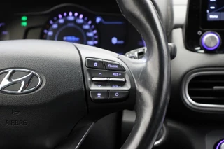 Hyundai Kona Hyundai Kona Electric Premium 64 kWh - Carplay, Camera, Leer, Stoelverw. - afbeelding nr 19