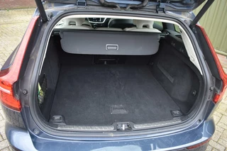 Volvo V60 Volvo V60 2.0 T5 Momentum | Leder | ACC | 18