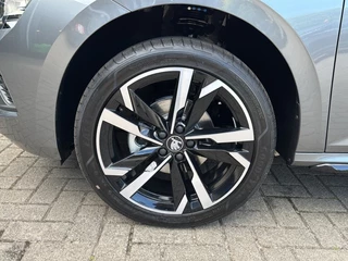 Škoda Kamiq Škoda Kamiq 1.0 TSI DSG MONTE CARLO GLASDAK/CAMERA/TREKHAAK/NAVI/CRUISE/STOELVERW - afbeelding nr 9