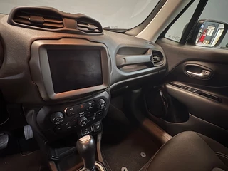Jeep Renegade Jeep Renegade 1.3T 150pk DDCT S Automaat (Limited) exterieur volledig zwart Apple carplay, Adaptive cruise, Led koplampen - afbeelding nr 16