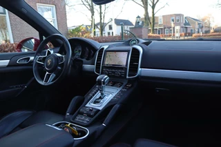 Porsche Cayenne Porsche Cayenne 3.0 S E-Hybrid Sport Chrono Cruise|Luchtvering|Panoschuifdak|Leder|360 camera|Trhk|Memory Seats|PDC|Navi|Dealer onderhouden - afbeelding nr 17