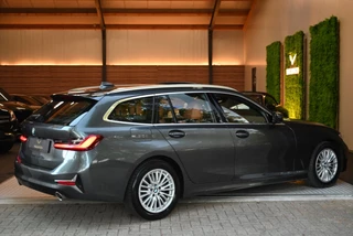 BMW 3 Serie BMW 3-serie Touring 320i High Executive Edition - Adaptive Cruise Control - Memory - Panoramadak - El. Trekhaak - Dashboard Leder - afbeelding nr 2