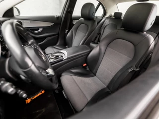 Mercedes-Benz C-Klasse 157Pk Automaat (SCHUIFDAK, NAVIGATIE, LEDER, STOELVERWARMING, SFEERVERLICHTING, ELEK SPORTSTOELEN, CRUISE, LED KOPLAMPEN, NIEUWE APK, NIEUWSTAAT) - afbeelding nr 15