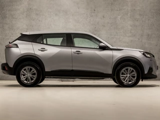 Peugeot 2008 Peugeot 2008 1.2 PureTech Sport Automaat (APPLE CARPLAY, GROOT NAVI, 360 CAMERA, LM VELGEN, SPORTSTOELEN, CRUISE, LANE ASSIST, NIEUWE APK, NIEUWSTAAT) - afbeelding nr 4