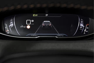 Peugeot 5008 | Dig. Cockpit | Adapt. Cruise | Stoelverw. | PDC | Camera | NAV + App. Connect | ECC | Elek. Klep | LM 19
