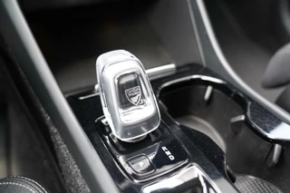 Volvo XC40 Volvo XC40 1.5 T5 Recharge Inscription - Dealer onderhouden - Panoramisch schuif/kanteldak - Stoel en stuurwielverwarming - Harman Kardon - Elektrisch verstelbare stoelen - Adaptieve cruise control i.c.m. BLIS - 360 graden camera - - afbeelding nr 34