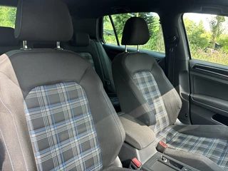 Volkswagen Golf Volkswagen Golf 1.4 TSI GTE - afbeelding nr 36