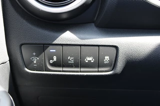Hyundai Kona Hyundai Kona 1.0T Premium Navi/Leder/Wint/Cam/Pdc/Cool/18