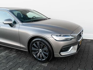 Volvo V60 Volvo V60 2.0 B3 Automaat 163pk Inscription | Leder | Panoramadak | Pilot Assist | Trekhaak - afbeelding nr 35