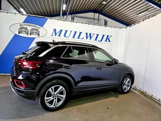 Volkswagen T-Roc Volkswagen T-Roc 1.5 TSI Life 75 Edition / Trekhaak / Virtual Cockpit / NL Auto - afbeelding nr 13