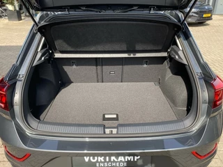 Volkswagen T-Roc Volkswagen T-Roc 1.0 TSI LIFE EDITION TREKHAAK/CAMERA/ACC/CARPLAY/STOELVERW/KEYLESS - afbeelding nr 10