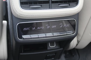 Mercedes-Benz GLE Mercedes-Benz GLE 450 4MATIC Premium Plus / Panoramadak / 360Camera / Burmester / 21'' / Head-up / Luchtvering / Treeplanken / Stoelventilatie / Stuurverwarming / Dodehoek / DAB / ACC - afbeelding nr 16