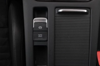 Volkswagen Passat Volkswagen Passat 1.4 TSI TSI Highline | Stoelverwarming | Carplay |  Trekhaak| Leder/Alcantara | Full LED | Navigatie | Adaptive cruise | Climate control - afbeelding nr 24