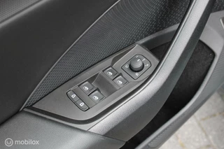 Škoda Octavia Skoda Octavia Combi 1.0 TSI Business Edition Plus, Stuur + stoel verwarming, Memory seats, Digitaal dashboard, Elektrische kofferbak, Head up display, Dodehoek detectie, Clima, App connect, Cruise, Navi. - afbeelding nr 42