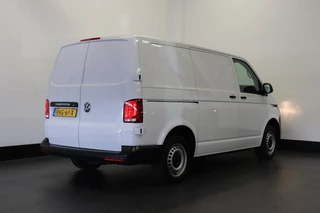 Volkswagen Transporter - Airco - Navi - Cruise - € 18.900 - Excl. - afbeelding nr 2