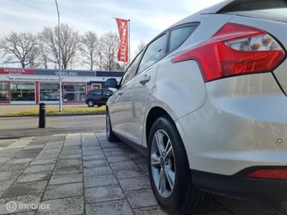 Ford Focus Ford Focus 1.0 EcoBoost Edition, Navi, Cruise, PDC, NAP! - afbeelding nr 27