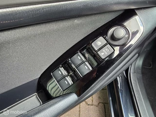 Mazda 3 Mazda 3 2.0 SkyActiv-G 120 GT-M/AUTOMAAT/NAVI/18 INCH - afbeelding nr 11