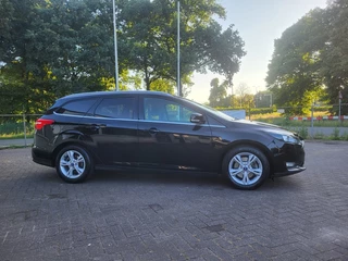 Ford Focus Ford Focus Wagon 1.5 Titanium Edition Eerste eigenaar Automatische airco Stoelver - afbeelding nr 6