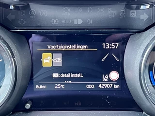 Toyota Yaris Toyota Yaris 1.5 Hybrid Executive Automaat | Pano | Navi | NL auto - afbeelding nr 25