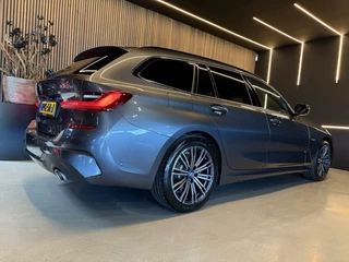 BMW 3 Serie BMW 3-serie Touring 330e xDrive High Executive - afbeelding nr 18