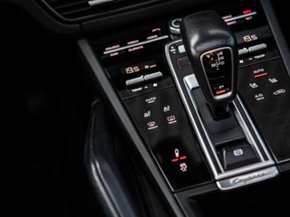 Porsche Cayenne Porsche Cayenne 3.0 V6 340PK Pano Stoelkoeling Bose ACC Sport Chrono Led Matrix 360 Camera Softclose Luchtvering - afbeelding nr 61