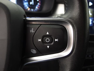 Volvo XC40 AUTOMAAT / TREKHAAK / FULL LED / STOELVERW / CARPLAY / CAMERA / NAVI / CLIMA / NL-AUTO - afbeelding nr 29