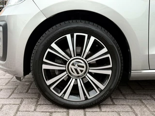 Volkswagen up! Volkswagen Up! 1.0 BMT high up! Stoelverwarming Cruise Control DAB Climate Control 16” PDC - afbeelding nr 28