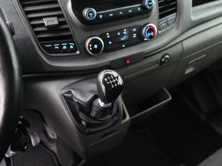 Ford Transit Ford Transit 2.0TDCI 130PK L2H2 | Navigatie | Camera | Trekhaak 2800Kg | Airco | 3-Persoons - afbeelding nr 15