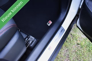 Toyota Yaris Cross Toyota Yaris Cross 1.5 Hybrid GR Sport JBL/HUD/ELEK A KLEP/CAMERA/ETC..! - afbeelding nr 28