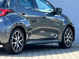 Toyota Yaris Toyota Yaris 1.5 Hybrid Executive Automaat | Pano | Navi | NL auto - afbeelding nr 11