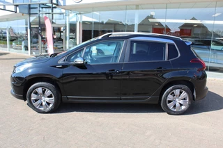 Peugeot 2008 Airco , Cruise control ,Trekhaak , Navigatie , Bluetooth Parkeersensoren achter , LED dagrijverlichting - afbeelding nr 4