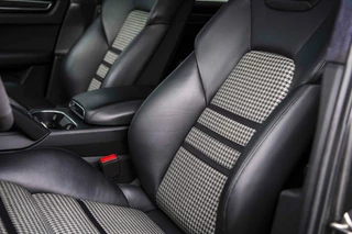 Porsche Cayenne Porsche Cayenne Coupé 3.0 E-Hybrid | Lightweight Package | SportDesign | Sport Chrono | PASM | Carbon | 22 inch | NL Auto | - afbeelding nr 34
