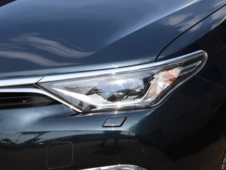 Toyota Auris Toyota Auris Touring Sports 1.8 Hybrid Executive | Half Leder | Park-Assist | LED Koplampen - afbeelding nr 29
