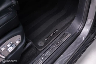 Porsche Cayenne Porsche Cayenne 3.0 S E-Hybrid 416 pk | NL auto NAP | Rijklaarprijs | Bose | Panoramadak | 21 inch | Meteorgrey | - afbeelding nr 41