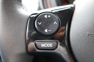 Peugeot 108 Peugeot 108 1.2 VTi Allure 5drs. Airco, Carplay, LIM - afbeelding nr 11