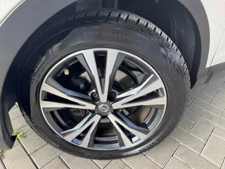 Nissan QASHQAI Nissan QASHQAI 1.3 DIG-T N-CONNECTA + ECC/PDC/PANODAK/NAVI/CAMERA/LMV - afbeelding nr 25