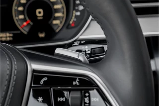 Audi A8 Audi A8 55 TFSI Quattro ProLine Plus B&O Matrix Schuifdak 4Wielsturing 20