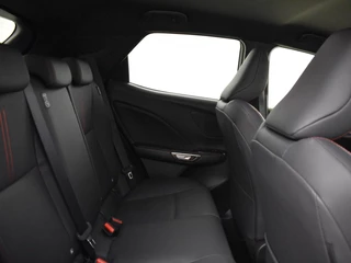 Lexus LBX Lexus LBX Emotion | PDC | Stoel/Stuur verwarming - afbeelding nr 14